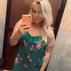 Meet your Posher, Christina